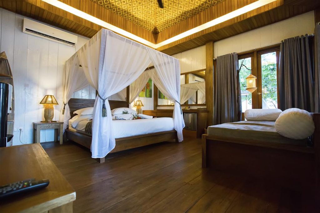 17-Bungalow-Bedroom-Medium.jpg