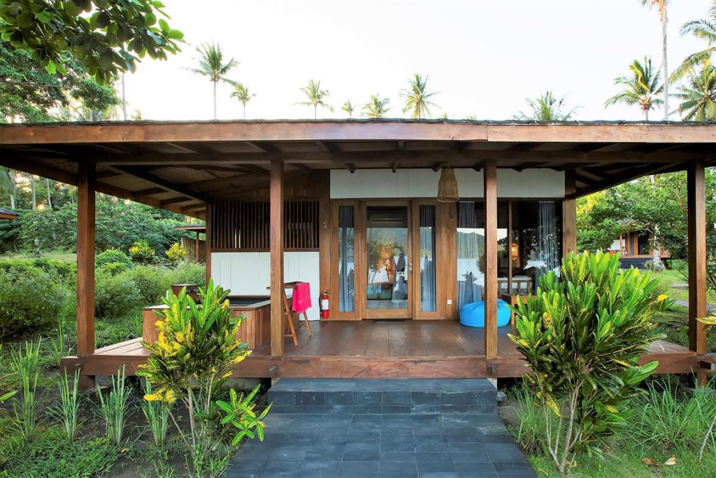 front-view-bungalow-4-Medium.jpg