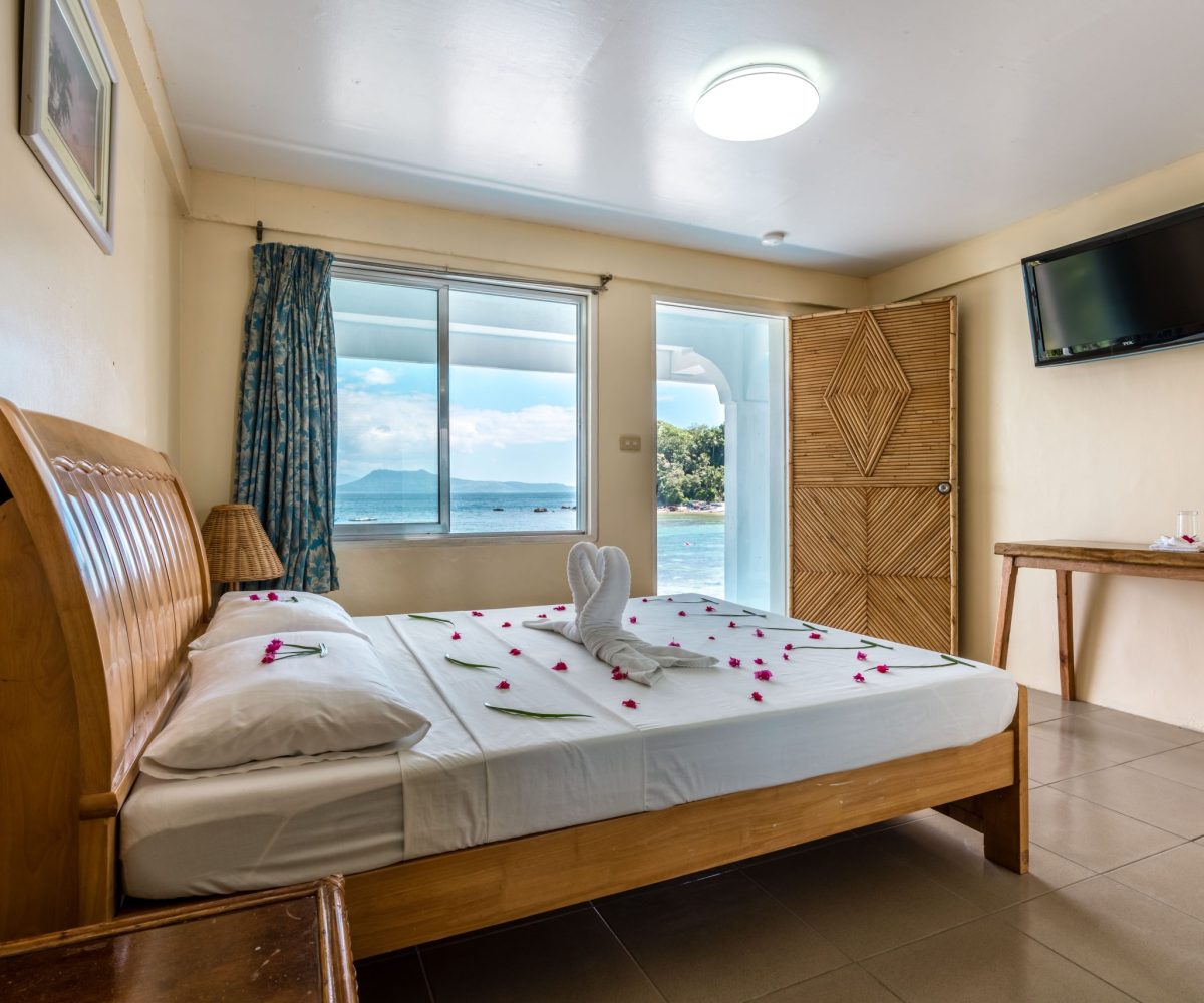 Oceanfront-room2-scaled-1.jpg